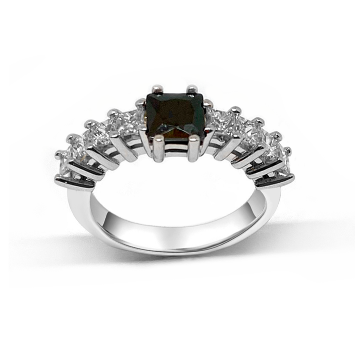 Anell or blanc, safir i diamants