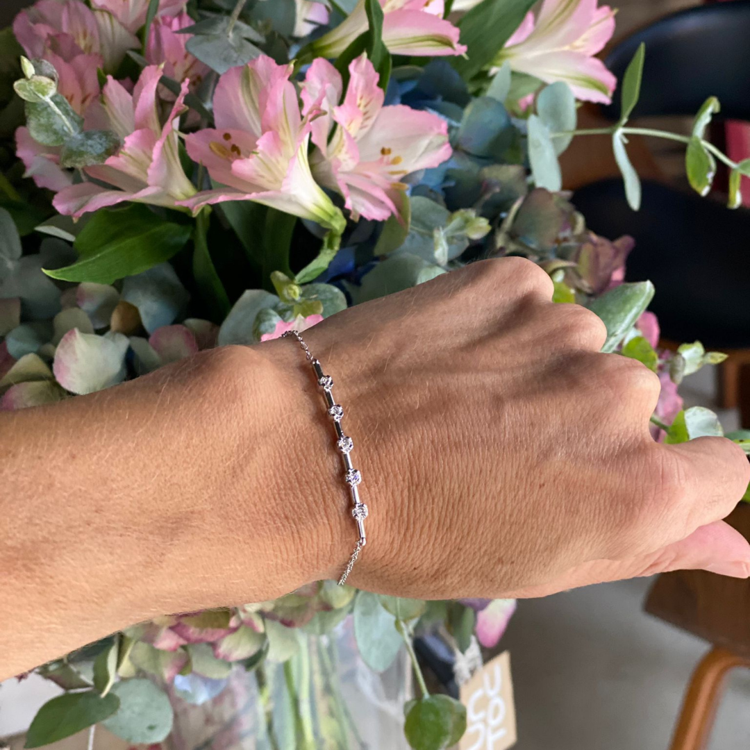 PULSERA DE ORO BLANCO CON DIAMANTES ÉTICOS