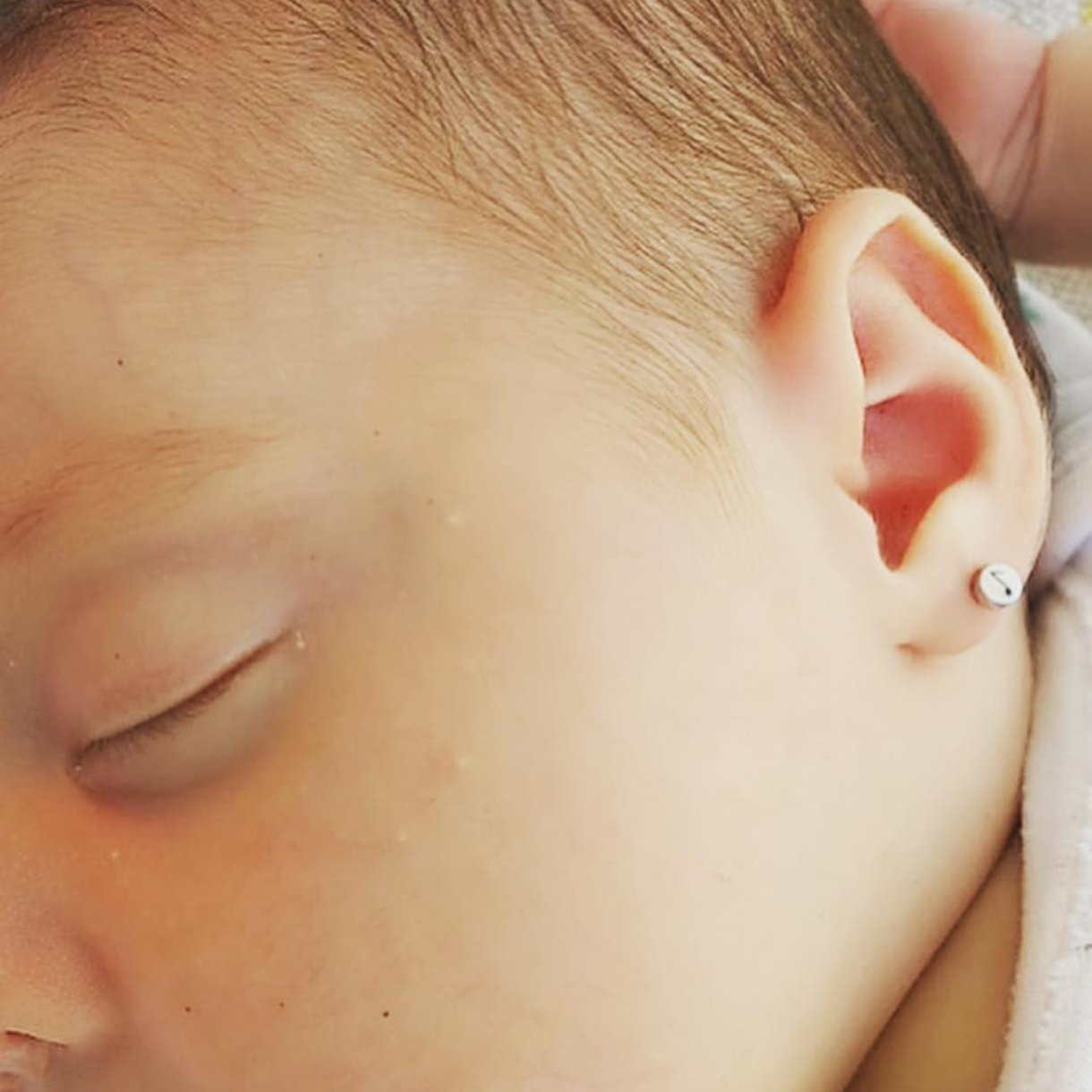 Pendientes bebés oro blanco